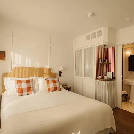 Pauls Hotel 4*